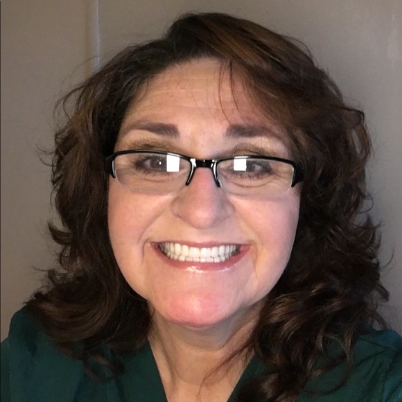 Meet your Posher, Vickie - Picture 2 of 2